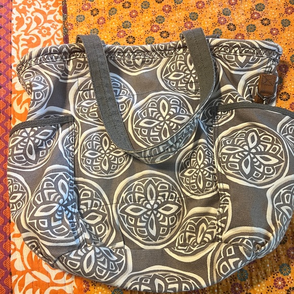 thirty-one Handbags - Thirty-One Retro Metro Gray Patterned Women's Bag